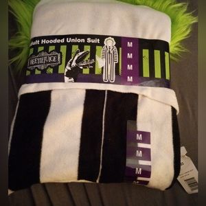 NWT Beetle juice Adult hooded union suit Nwt size M
